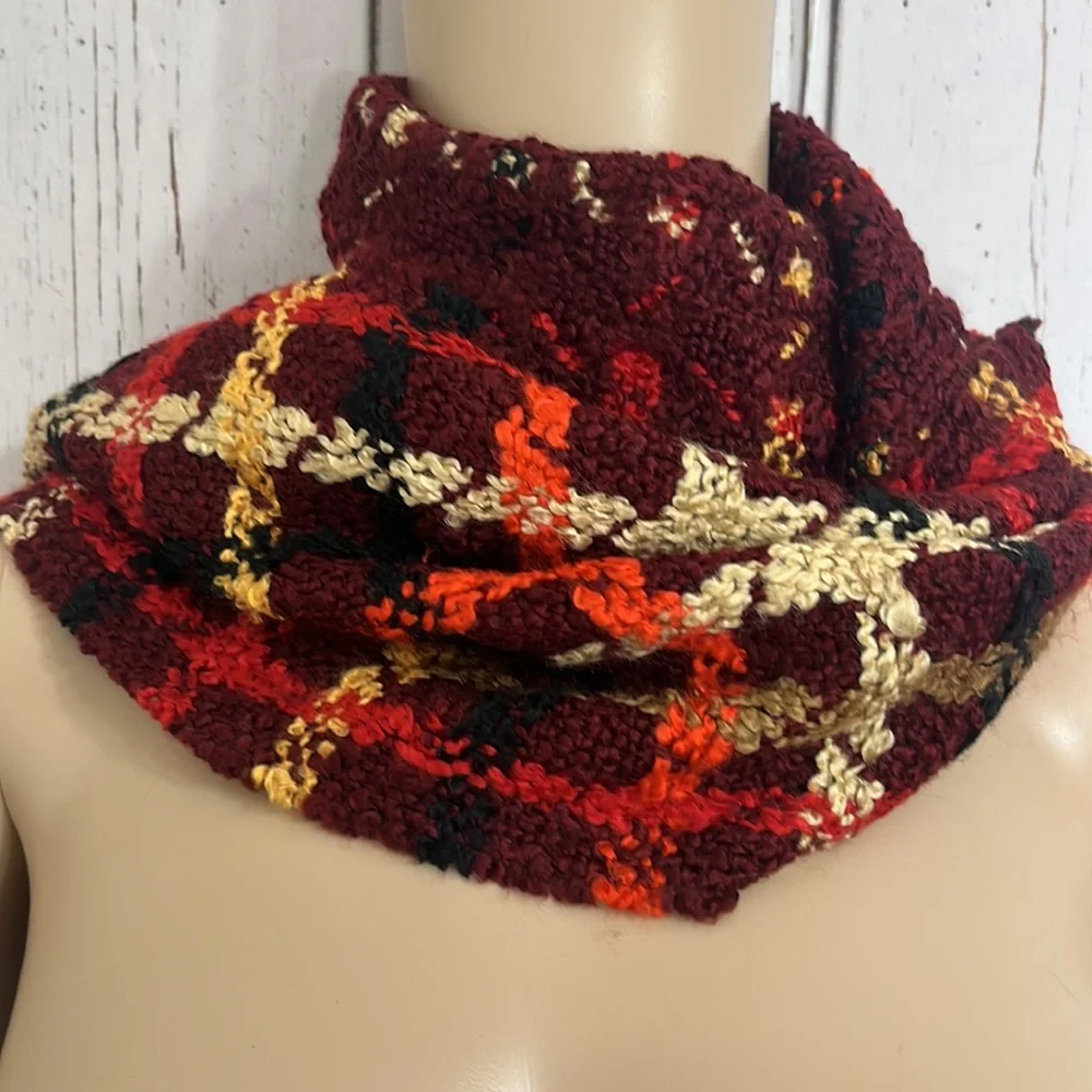 V. FRAAS fraas scarf
